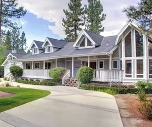 Photo 2 - Lakefront Estate with Views and Hot tub