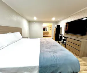 Photo 5 - Economy Suites Extended Stay Tulsa