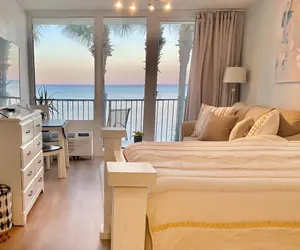 Photo 4 - Bayside Inn 6282