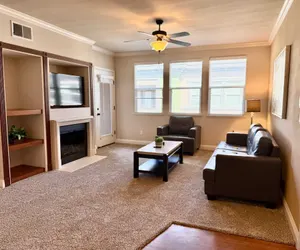 Photo 2 - New Elegant 1BR Retreat Heated Pool Gym Sauna