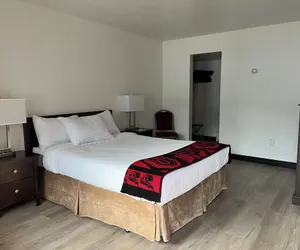 Photo 3 - The Driftwood Lodge