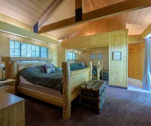 Photo 3 - Glen Lake Cabin in the Woods