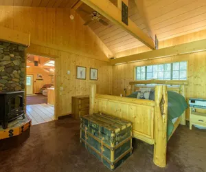 Photo 4 - Glen Lake Cabin in the Woods