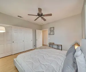 Photo 4 - Spacious Golf Course Retreat - w/ Modern Kitchen