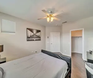 Photo 5 - Spacious Golf Course Retreat - w/ Modern Kitchen