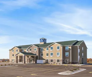 Photo 2 - Cobblestone Hotel & Suites - Eaton