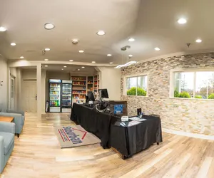 Photo 3 - Suburban Studios