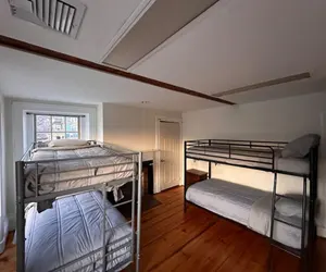Photo 3 - Hostel Medford