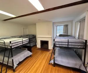 Photo 5 - Hostel Medford