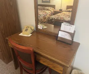 Photo 5 - Aurora Inn