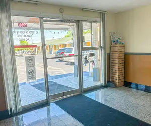 Photo 3 - OYO Hotel Jonesboro Near Atlanta Airport