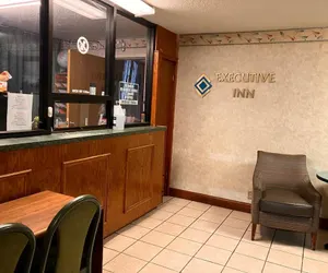 Photo 2 - Executive Inn Laurel