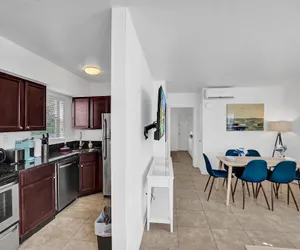 Photo 5 - Lovely 1- Bedroom Rental Unit With Pool