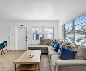 Photo 4 - Lovely 1- Bedroom Rental Unit With Pool