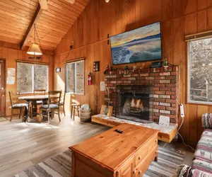 Photo 2 - Joebellarue Home