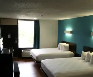 Photo 3 - Blue Way Inn & Suites By Jasper Beeville