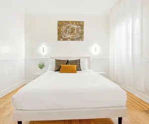 Photo 4 - 3BR Luxury Retreat with Easy Parking