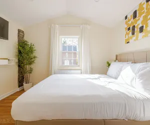 Photo 3 - 3BR Prime Luxury near NYC w Arcade Room