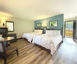 Photo 5 - Talley Ho Inn