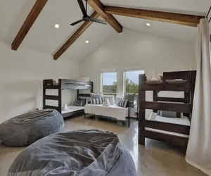 Photo 5 - Luxury in the Hill Country, 10-mins to Downtown!