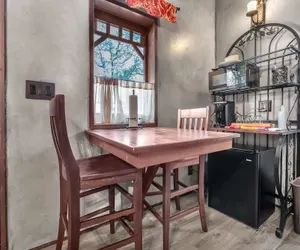 Photo 3 - Viognier: Pet Friendly, Hot-tub, 10-mins to Downtown!