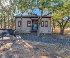 Photo 2 - Viognier: Pet Friendly, Hot-tub, 10-mins to Downtown!