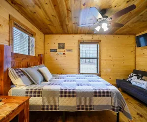 Photo 5 - Whitetail Retreat Cabin for 13!