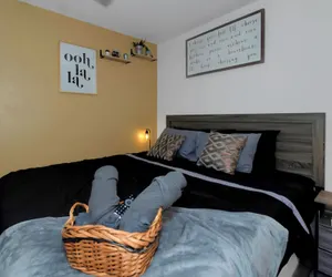 Photo 5 - Spacious 3BR Condo in DTWN