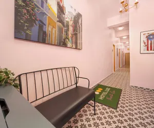 Photo 4 - Room 9: Sleek & Serene Stay in San Juan