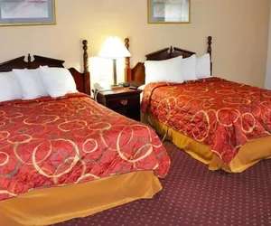 Photo 3 - Avalon Inn