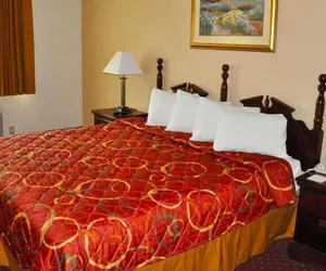 Photo 2 - Avalon Inn