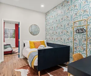 Photo 4 - Stylish 1BR/2BA Near Liberty Bell