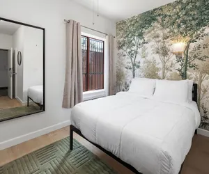 Photo 4 - Little Italy Inn - Limited Service Apart Hotel