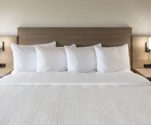 Photo 5 - GrandStay Hotel & Suites Kaukauna