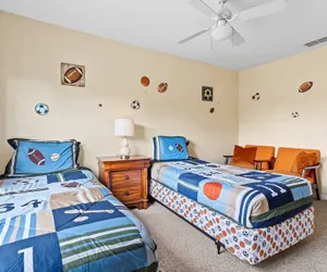 Photo 3 - Relaxing 3BR Haven for 8 at Seven Dwarfs