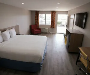Photo 3 - DAYS INN HOTEL