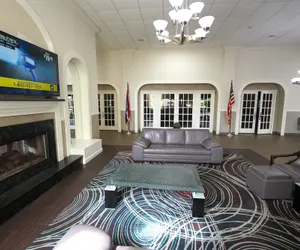 Photo 3 - Festus Inn