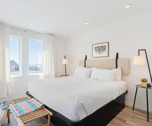 Photo 3 - The Cayucan Bungalows by AvantStay Pet-Friendly Getaway Steps from Cayucos State Beach