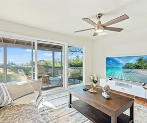Photo 2 - Spacious Retreat With Scenic Mountain Views