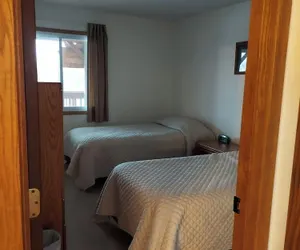 Photo 3 - Lakeview Lodge