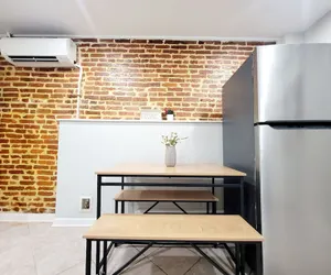Photo 3 - 1-BD Home near Stadiums Free Parking