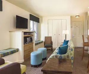 Photo 4 - Tropicana Condos