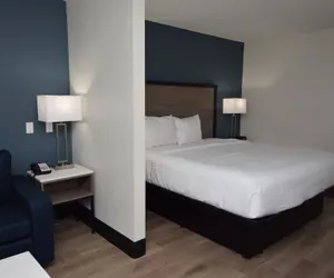 Photo 5 - Baymont by Wyndham Batavia - Darien Lake