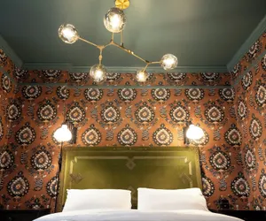 Photo 4 - The Gas Lamp Hotel - 1BR - Latimer