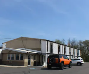Photo 2 - Riviera Motor Inn