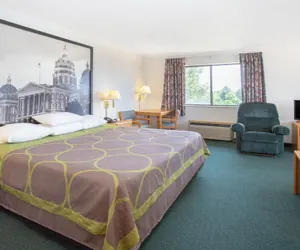 Photo 4 - Budget Inn and Suites