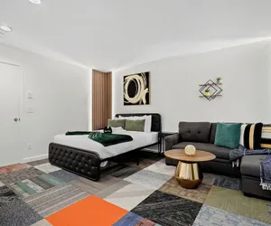 Photo 3 - Beachy 1BR Escape with SofaBed Golf