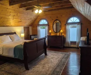Photo 5 - The Carriage House Inn Bed and Breakfast