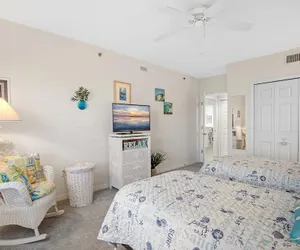 Photo 5 - Oceanwalk 10-602
