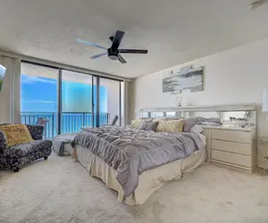 Photo 5 - Sherwin Condominium 1801